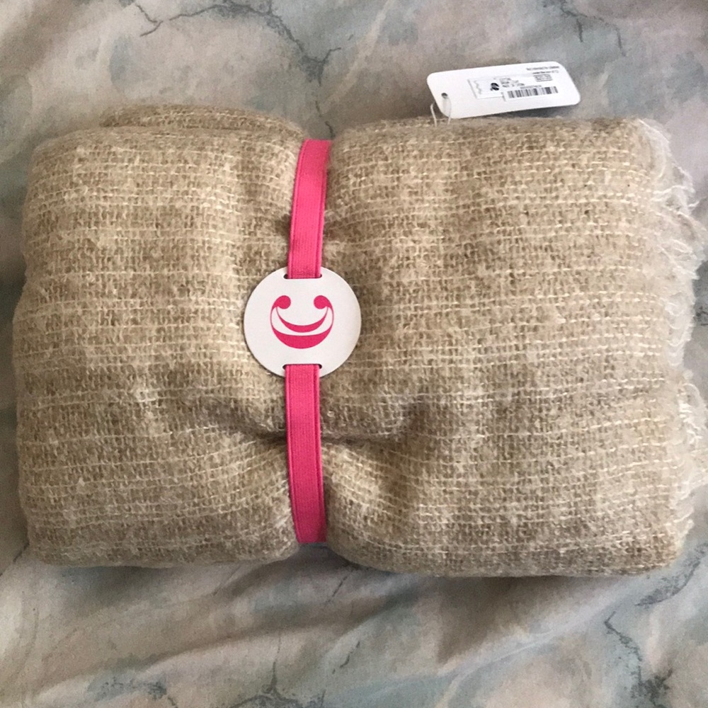 NWT Charming Charlie Blanket